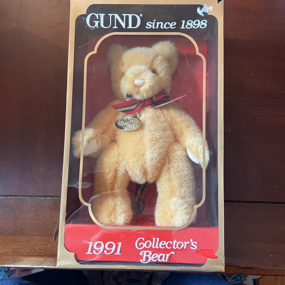 VTG Gotta Getta Gund Collectors Classic Gold Colored Bear 1991 With Original Box